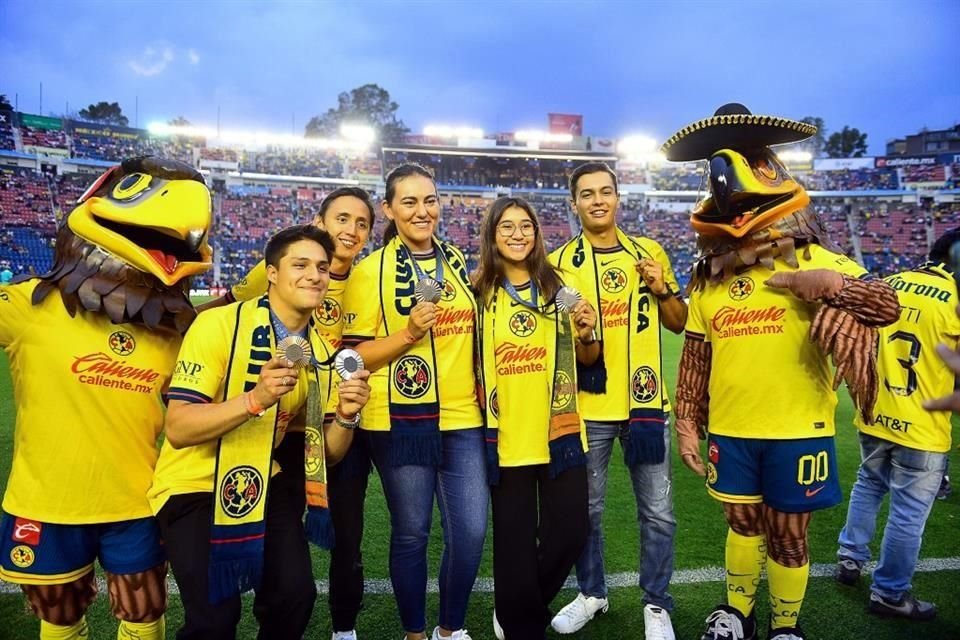 Las Águilas reconocieron a los deportistas mexicanos que participaron en París 2024, entre ellos Matías Grande y Emiliano Hernández.