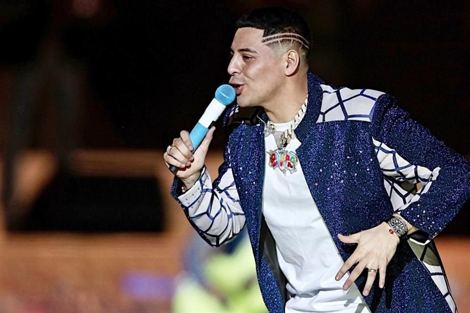 Por alargar un concierto en Las Vegas, Firme fue sancionado con 250 mil dólares (casi 5 millones de pesos).