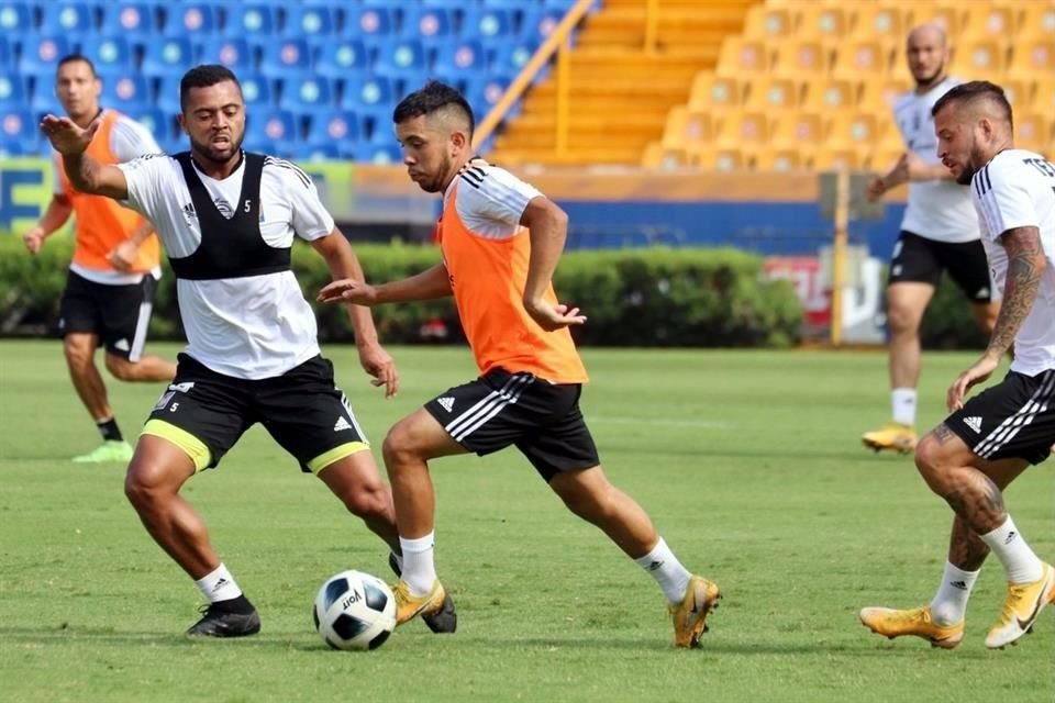 Los Tigres se preparan para enfrentar en la Jornada 2 al Toluca este domingo al mediodía.