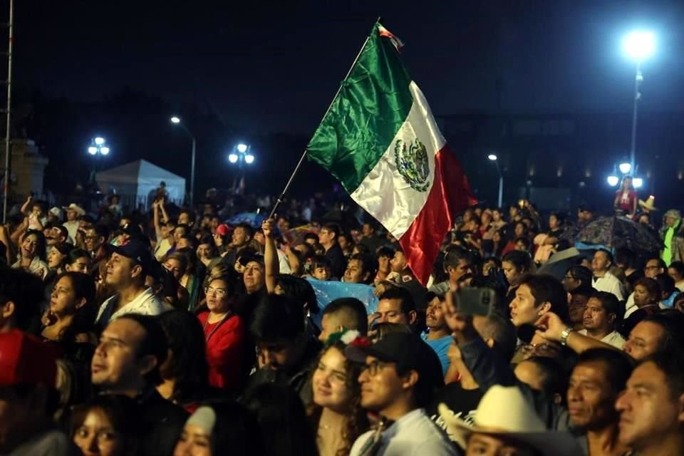 Familias completas estuvieron presentes en el evento organizado por el Gobierno estatal.