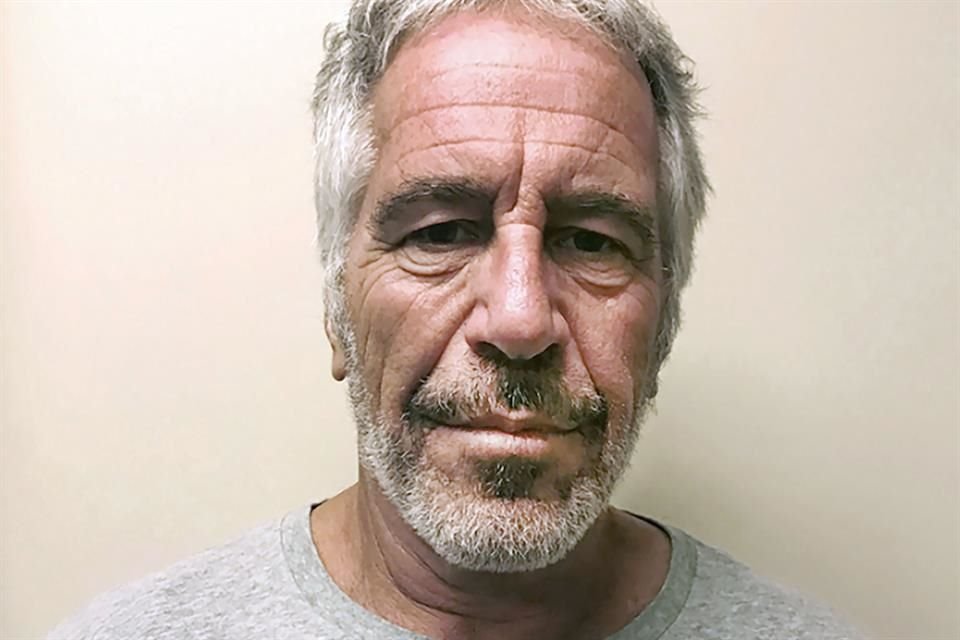 El magnate Jeffrey Epstein, quien murió en 2019, fue acusado de pedofilia.