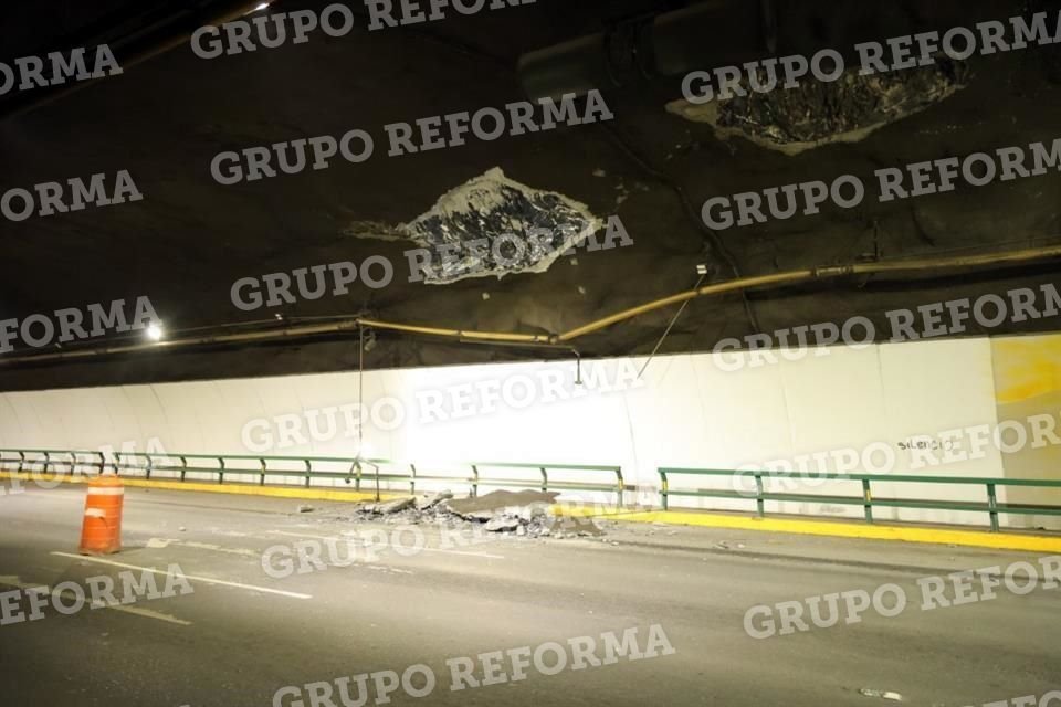 Los primeros daños surgieron alrededor de las 23:50 horas del miércoles por la caída de concreto del techo del Túnel.