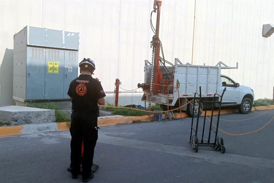 Un hombre sufre descarga eléctrica y fallece al realizar trabajos de mantenimiento en la empresa Mattel, en Escobedo; suspenden labores.