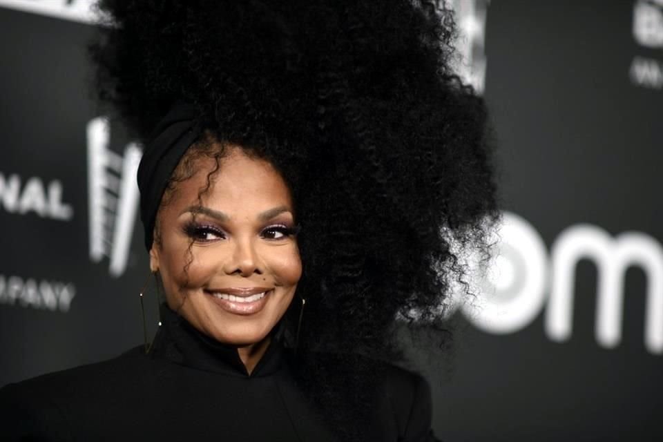 Tras poner en duda la etnicidad de Kamala Harris, candidata a la presidencia de Estados Unidos, la cantante Janet Jackson se disculpó de forma pública a través de su mánager.