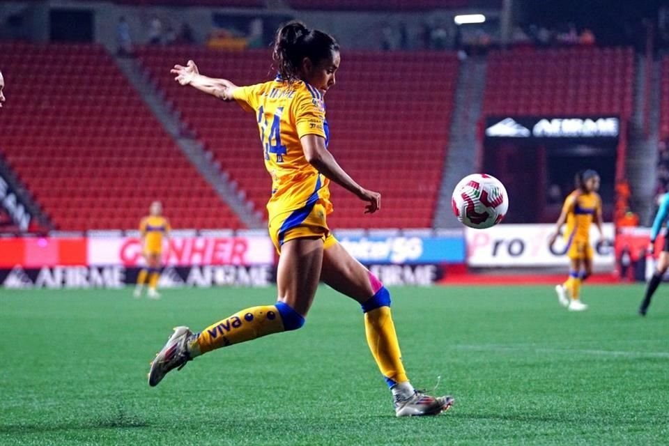 Tigres Femenil tomó la cima del Apertura 2024 gracias a su victoria de visita 1-0 sobre Xolas de Tijuana, con gol de Maricarmen Reyes.