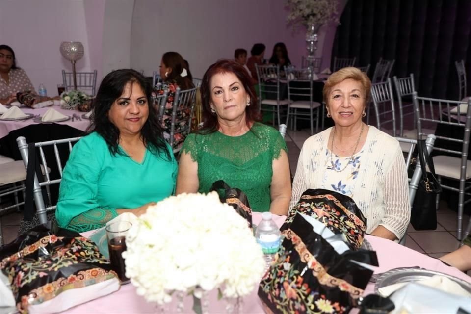 Lety Gaona, Regina Aredondo y Amparo Garza