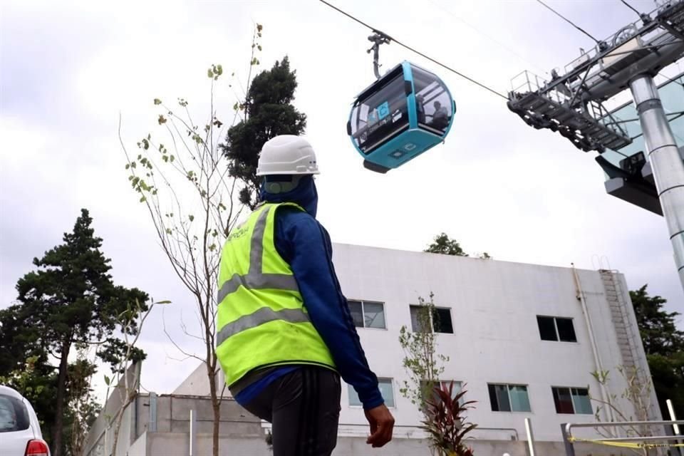 La Línea 3 del Cablebús acumuló críticas durante el proceso de construcción, tanto de ambientalistas como de vecinos de la Alcaldía Miguel Hidalgo.