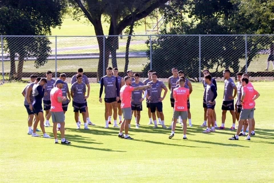 El Monterrey alista su duelo de visita ante Chivas.