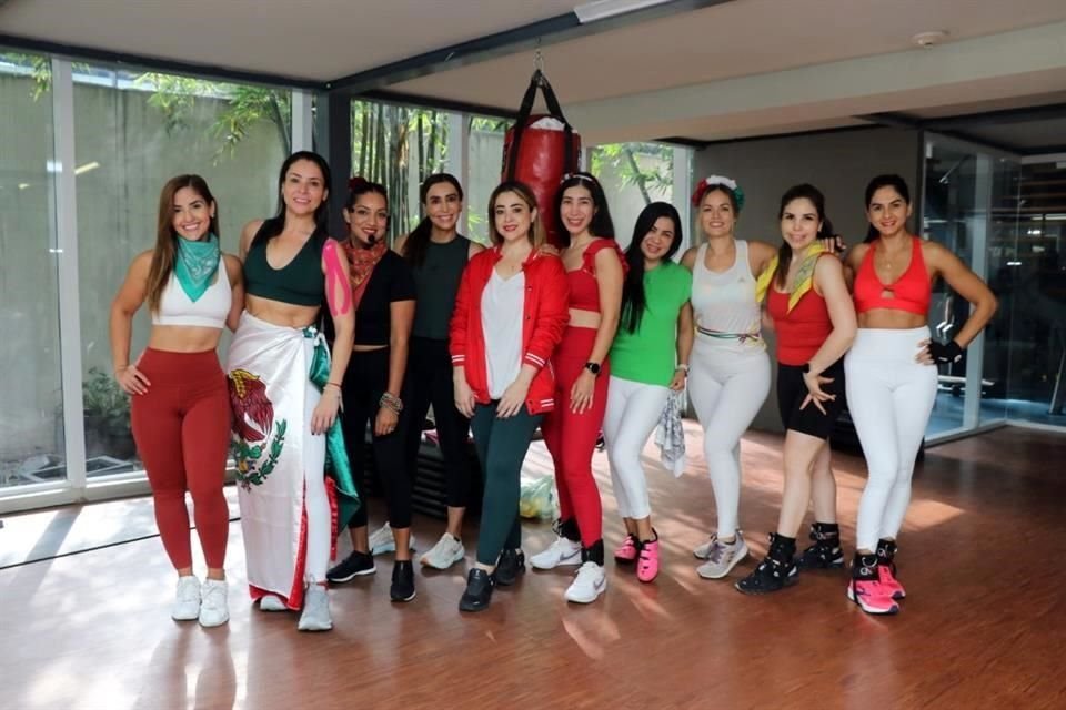 Ale Moncayo, Nohemí Morales, Karla Vargas, Mónica Huesca, Marcela Garza, Olga Segura, Leonor Cárdenas, Karla Briseño, Emma Ramírez y Adriana Garza