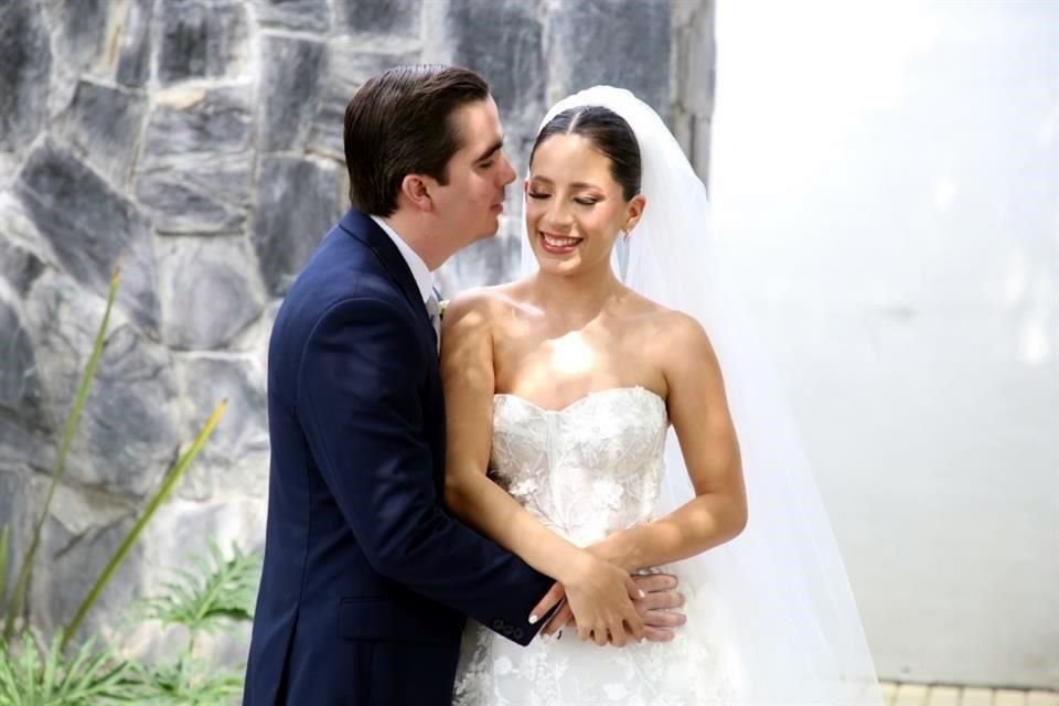 Víctor García y Fernanda Dávila