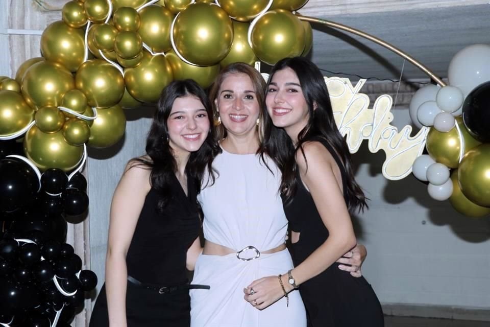 Fabiola Serrano, Ericka Leal de Serrano y Sofía Serrano