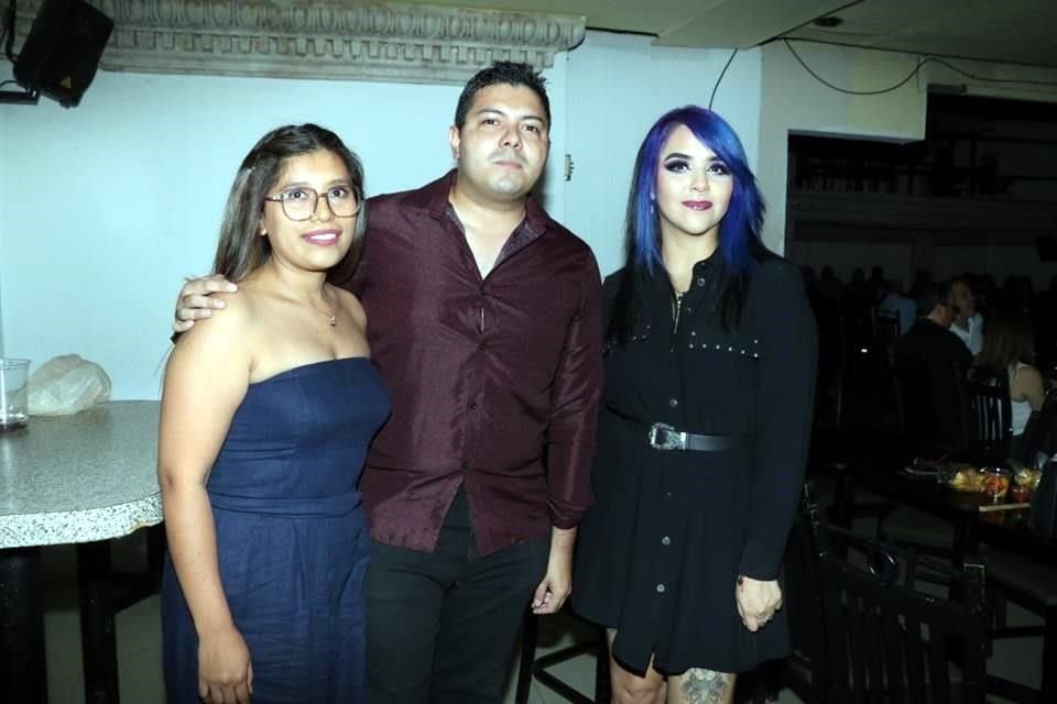 Mayra Romero, Rogelio Moreno y Fernanda Islas