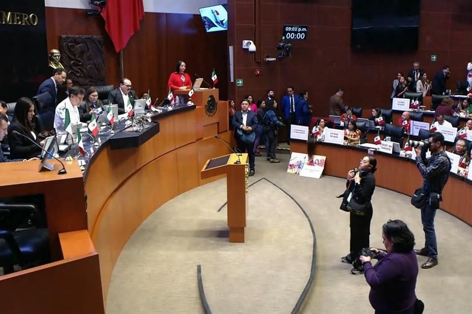 El Pleno del Senado discute el dictamen que concreta el pase de la Guardia Nacional a la Secretaría de la Defensa Nacional.