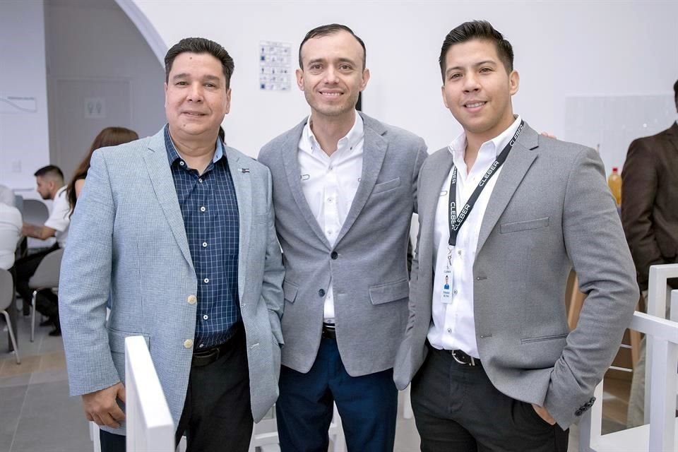 Miguel Urbina, Rubén Cruz y Fernando Palafox.