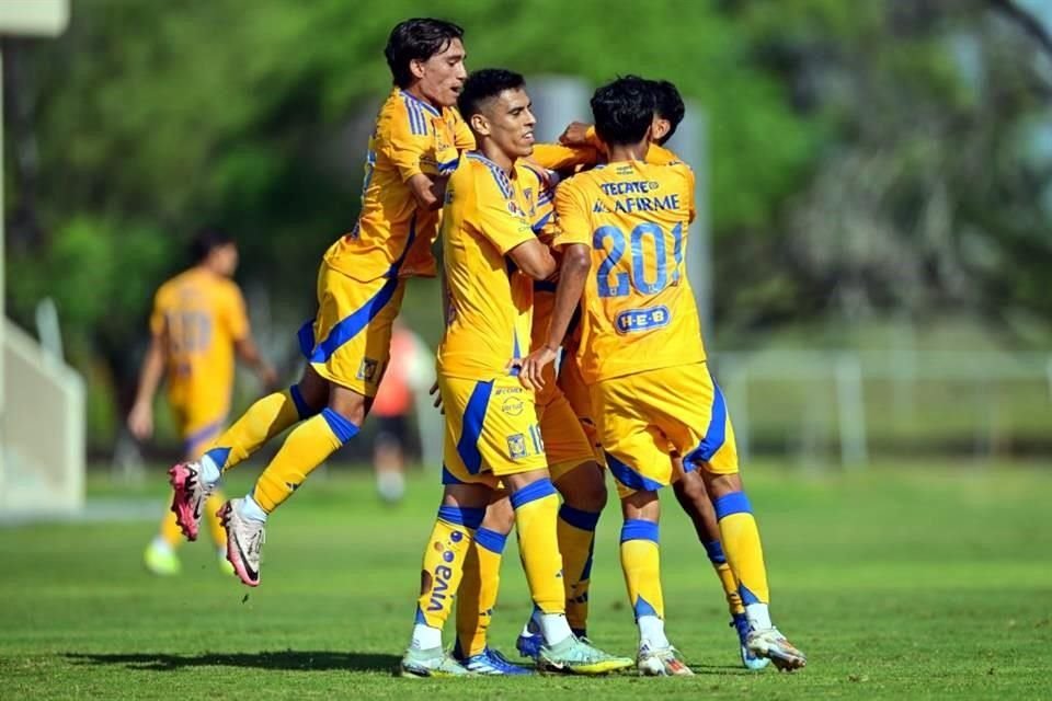 Los Tigres Sub 23 golearon 5-0 a León en La Cueva.