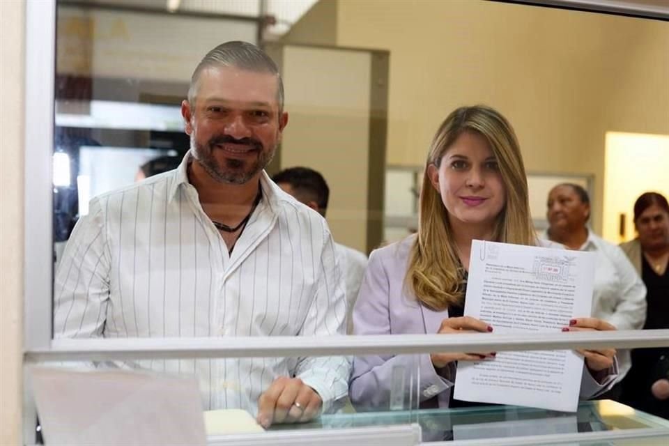 Gerardo de la Maza, Alcalde electo, y Melissa Peña, Diputada local de MC.