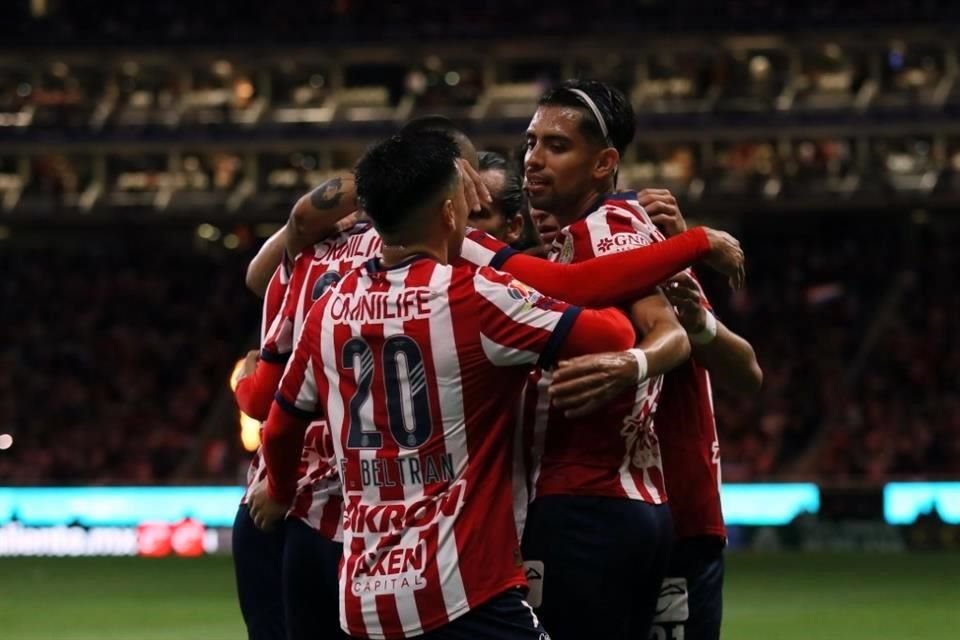 El Guadalajara fue mejor que Rayados y estuvo cerca del triunfo.