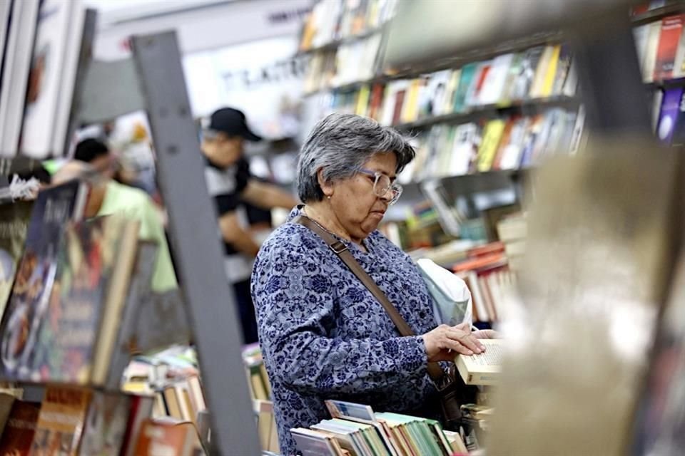 FIL Personas Mayores surge para leer y conversar sobre obras escritas por gente mayor a los 60 años.