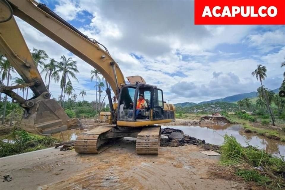 La carretera que comunica Coyuca de Benítez con la Costa Grande, se encuentra dañada.