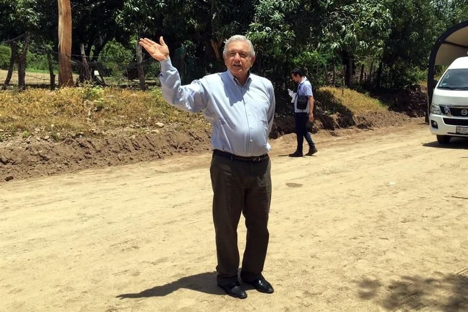 De gira por Sinaloa, AMLO llamó a la ciudadanía a participar en consulta sobre ex presidentes.