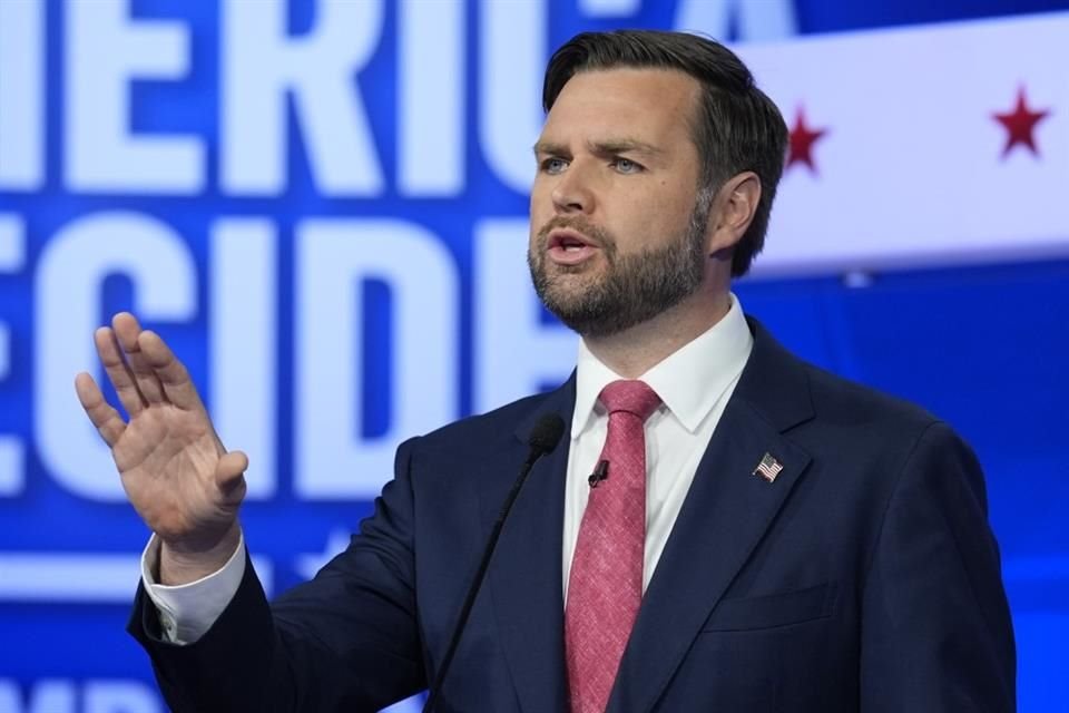 El senador JD Vance durante el debate Vicepresidencial en Estados Unidos.