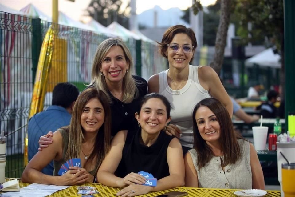 Rosy Lozano, Miriam  Rivera, Claudia Madero, Andrea Levy y Sarahi Leal