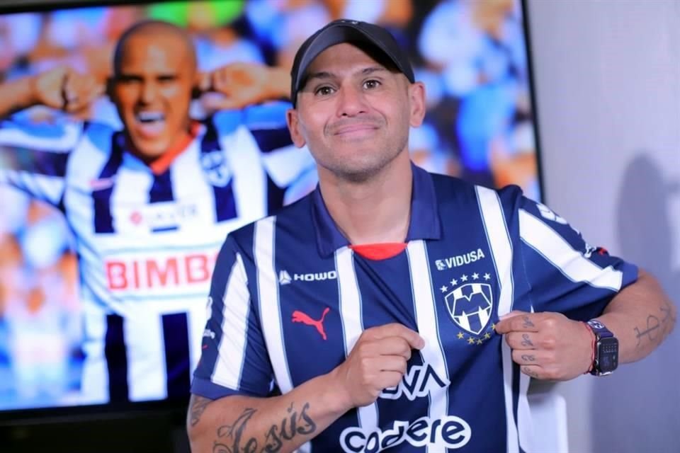 'Chupete' Suazo se encuentra en la ciudad desde hace una semana.