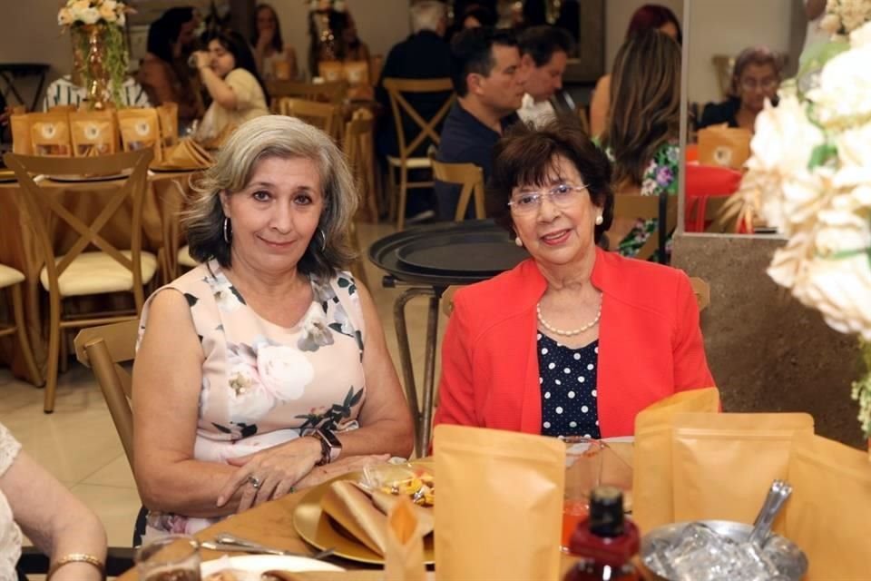 Juana María Rivera Guajardo y María Magdalena Zúñiga Guajardo