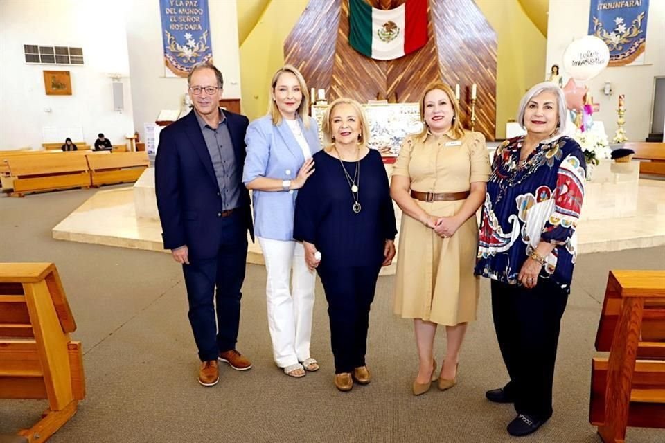 Arturo Garza, Adriana Zavala de Cortázar, Adriana Villarreal de Zavala, Caty Pérez Bulnes de Mastretta y Paty Cora