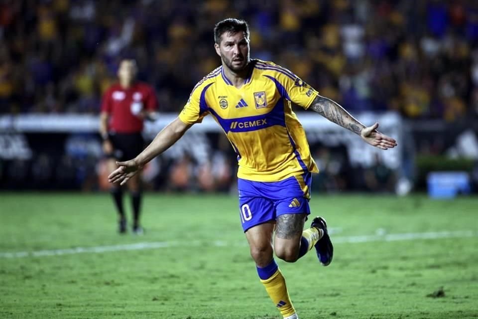 Gignac hizo un golazo en el empate 2-2 ante León.