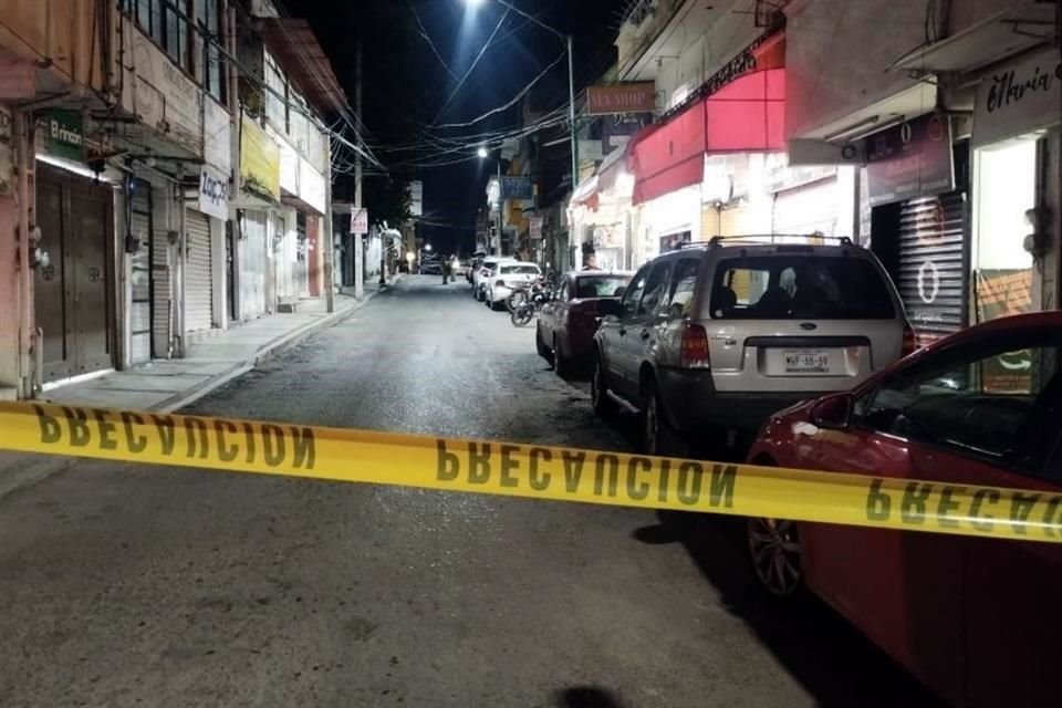 El funcionario municipal que asumió el cargo el pasado 1 de octubre fue asesinado en esta calle del Centro de Chilpancingo, a un costado del Ayuntamiento.