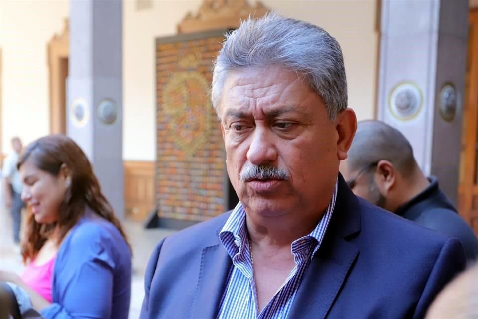 Eduardo Sánchez Quiroz, titular de la Policía Regia, señaló que durante la anterior Administración la cantidad de colonias a cargo del Municipio pasó de 220 a 390.