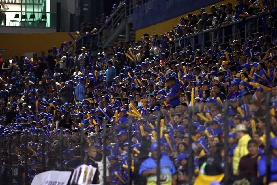 El Gaspar Mass registró una gran entrada, más de 10 mil aficionados.
