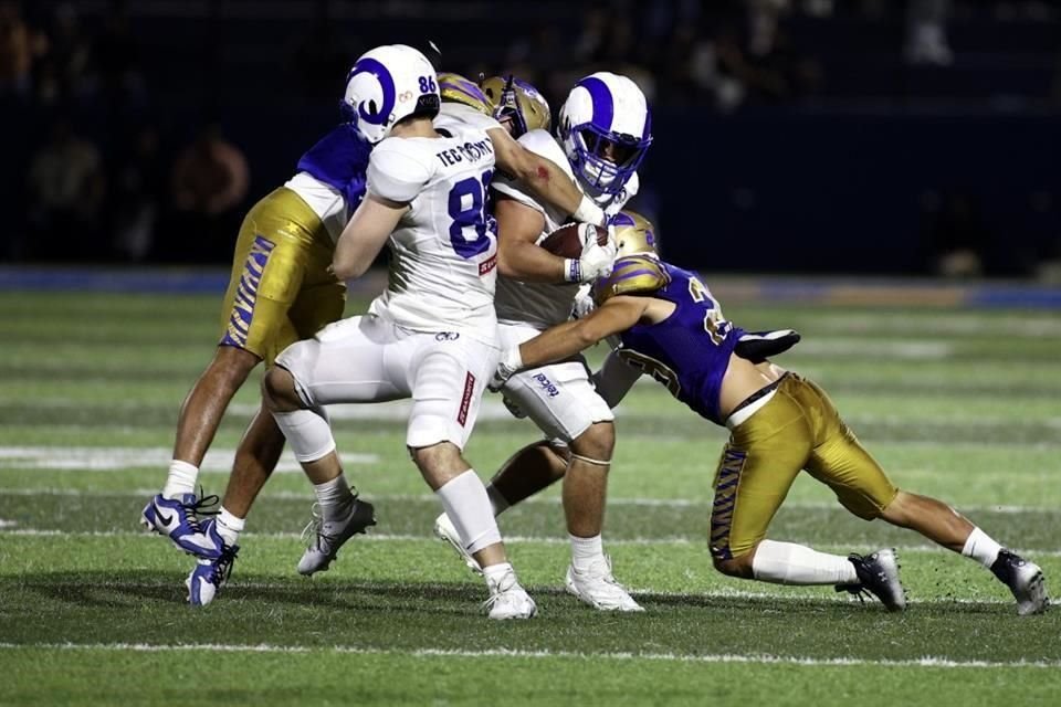 Repasa más de las imágenes del Clásico Estudiantil de la ONEFA ganado por los Borregos.