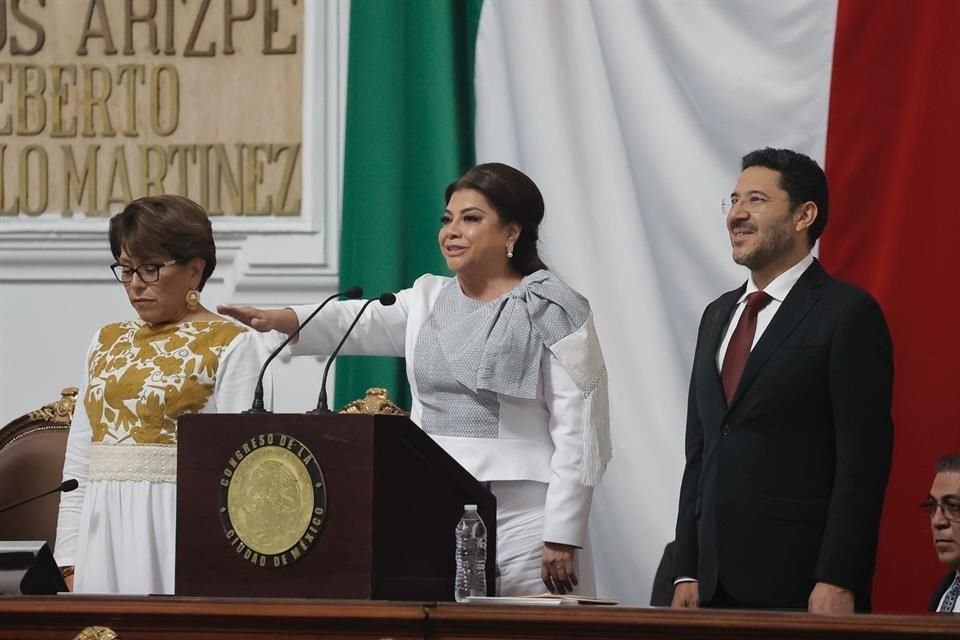 Clara Brugada tomó protesta como Jefa de Gobierno de la Ciudad de México para el periodo de 2024-2030.