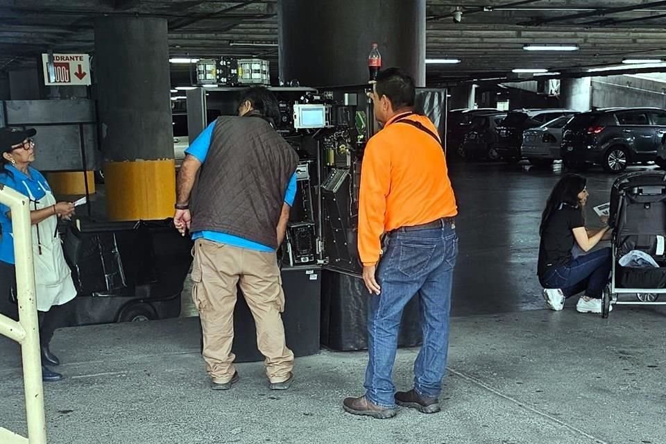 Los cajeros del Macroestacionamiento de Fundidora registran fallas.