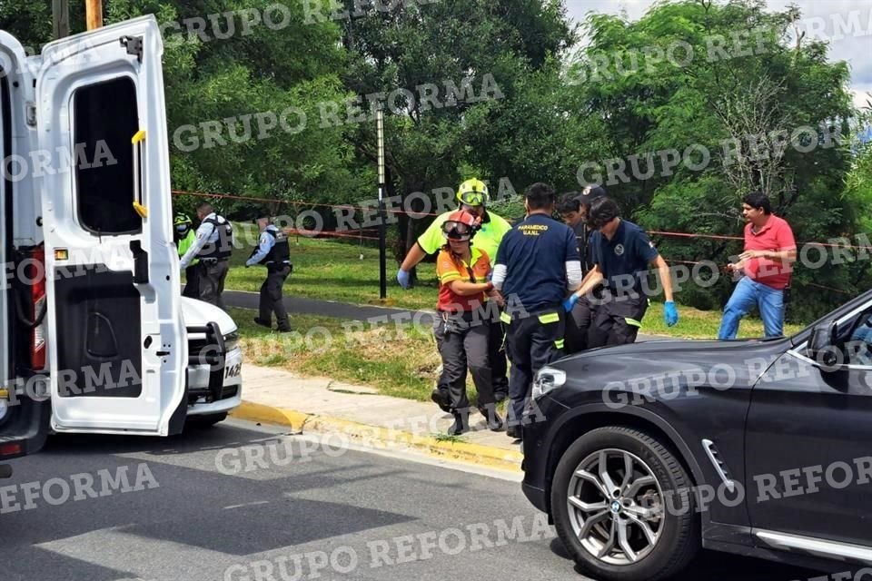 El hecho se reportó minutos antes de las 12:00 horas cerca del cruce de Paseo de la Montaña y Paseo de las Colinas, en el Segundo Sector de la Colonia Cumbres.