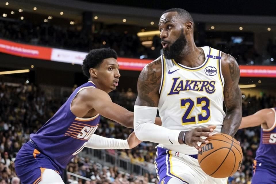 LeBron James está por jugar su temporada 22 en la NBA.