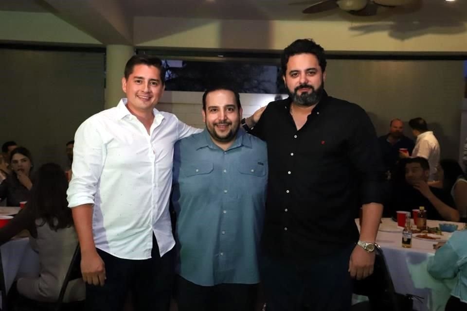 Hans Valdés, Mairon González y Ricardo Espeleta