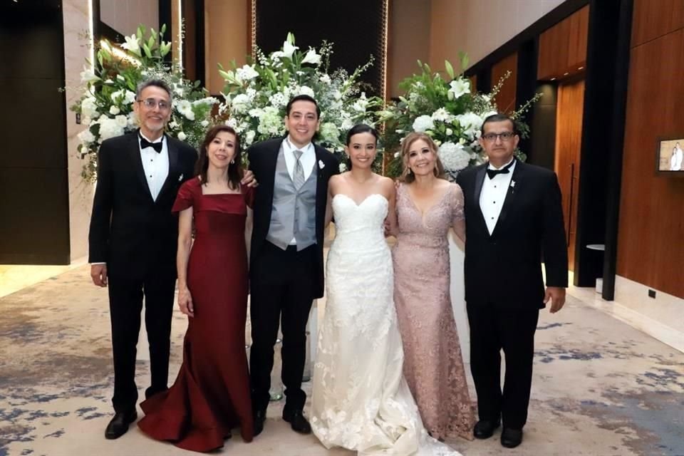 Homero Enrique Macías Acosta, Marcela Garza Cavazos, Homero Adrián Macías Garza, Paola Catalina Ávila Martínez, Sonia Magdalena Martínez Hernández y Carlos Humberto Ávila Arellanes