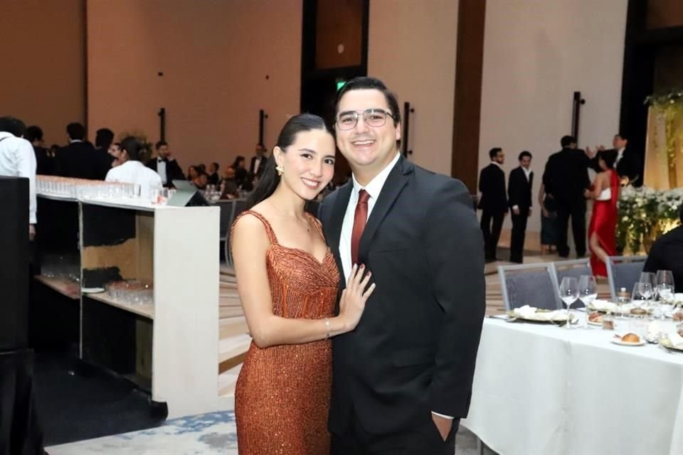 Nataly Casares y Raymundo Elizondo