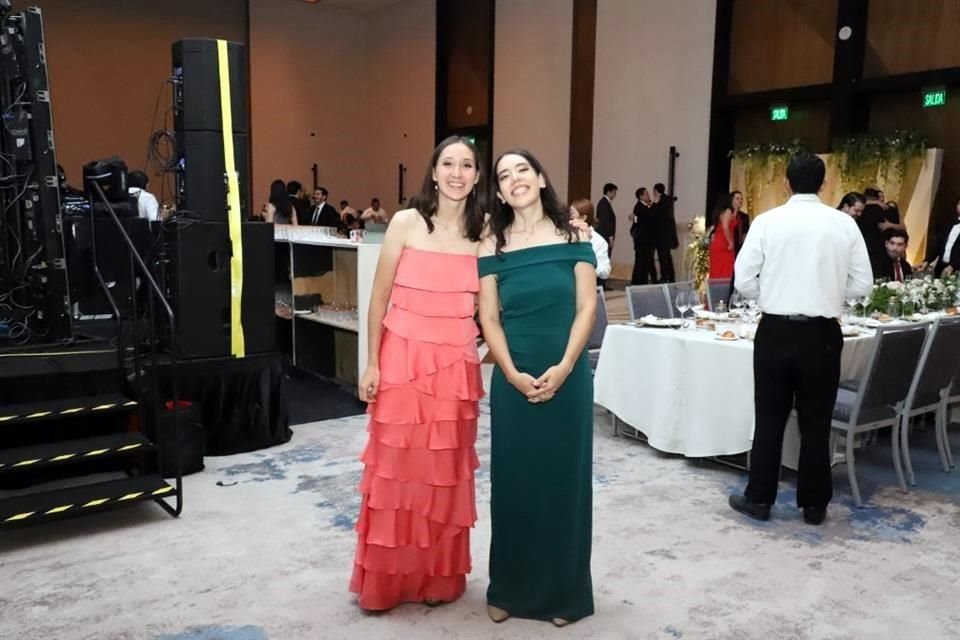 Ana Carsolio y Marcela Macías
