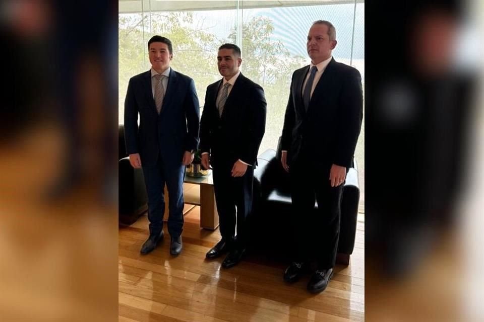 El Gobernador Samuel García, el Secretario de Seguridad Pública federal, Omar García Harfuch, y el Secretario de Seguridad Pública estatal, Gerardo Escamilla.