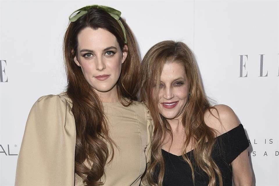 El libro 'From Here to the Great Unknown' fue terminado por su hija, Riley Keough, después de la muerte de la cantante.