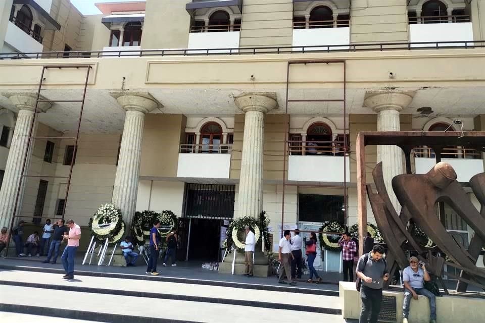 El Ayuntamiento declaró desde lunes pasado un luto por tres días en memoria de Arcos y hasta hoy el Cabildo no ha sesionado.