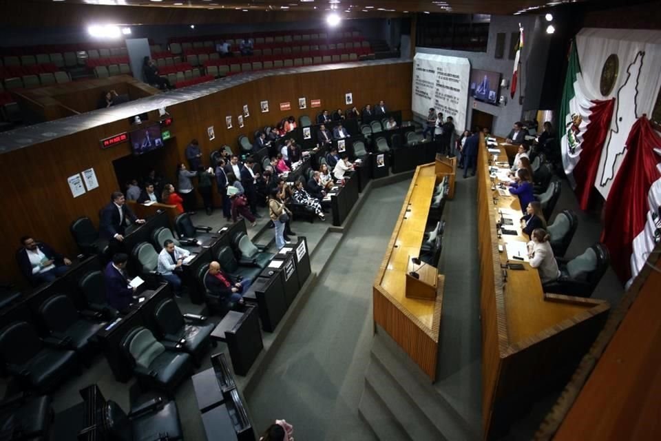 Una reforma que plantea subir de 20 a 30 por ciento el reparto de participaciones federales, promovida por Alcaldes, avanza en el Congreso.