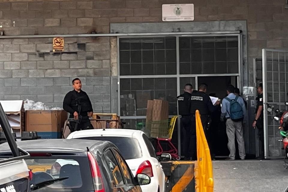 Un niño intentó incendiar dos colchones en un supermercado de Zapopan, Jalisco, donde se han registrado siniestros en otras tiendas.