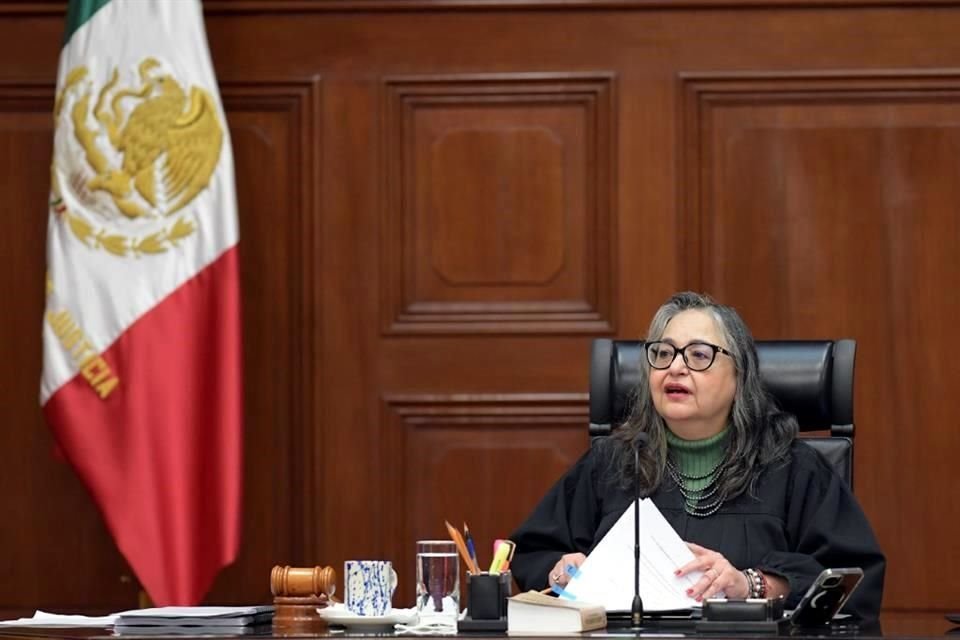 La Ministra Norma Piña reconvino a Batres por el uso de calificativos, aunque después le dijo que podía seguirse expresando como quisiera.