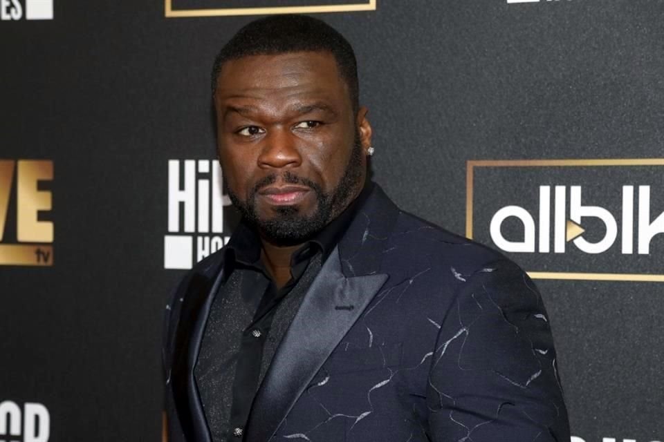 El rapero Curtis '50 Cent' Jackson demandó este jueves al actor y joyero profesional, Maksud Agadjani, alegando que éste copió el diseño de una pieza de joyería hecha a medida para el magnate.