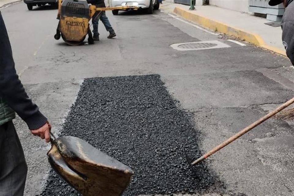 'Quedaron pendientes muchos más baches ahí (en las Flores), esta solicitud ya se le había hecho a la Administración anterior', señaló vecino.